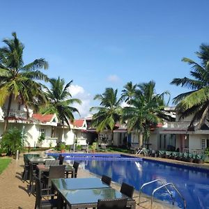 Regenta Resort, Varca Beach
